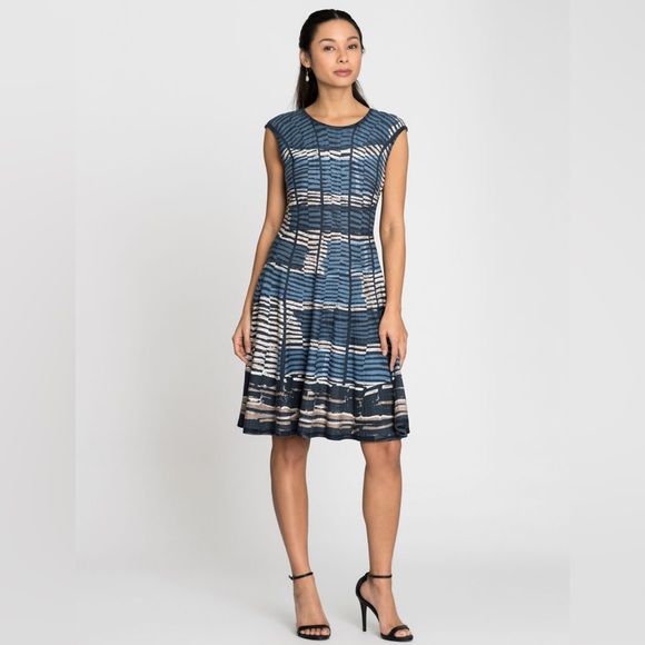 NIC+ZOE Dresses & Skirts - NIC+ ZOE Mesmerize Twirl Knit Dress